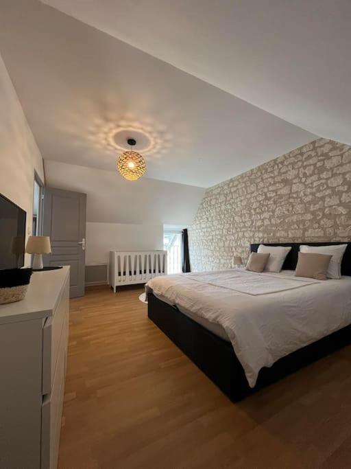 Charmante Maison De Bourg Cosy Acces Wifi Sepmes Exterior foto